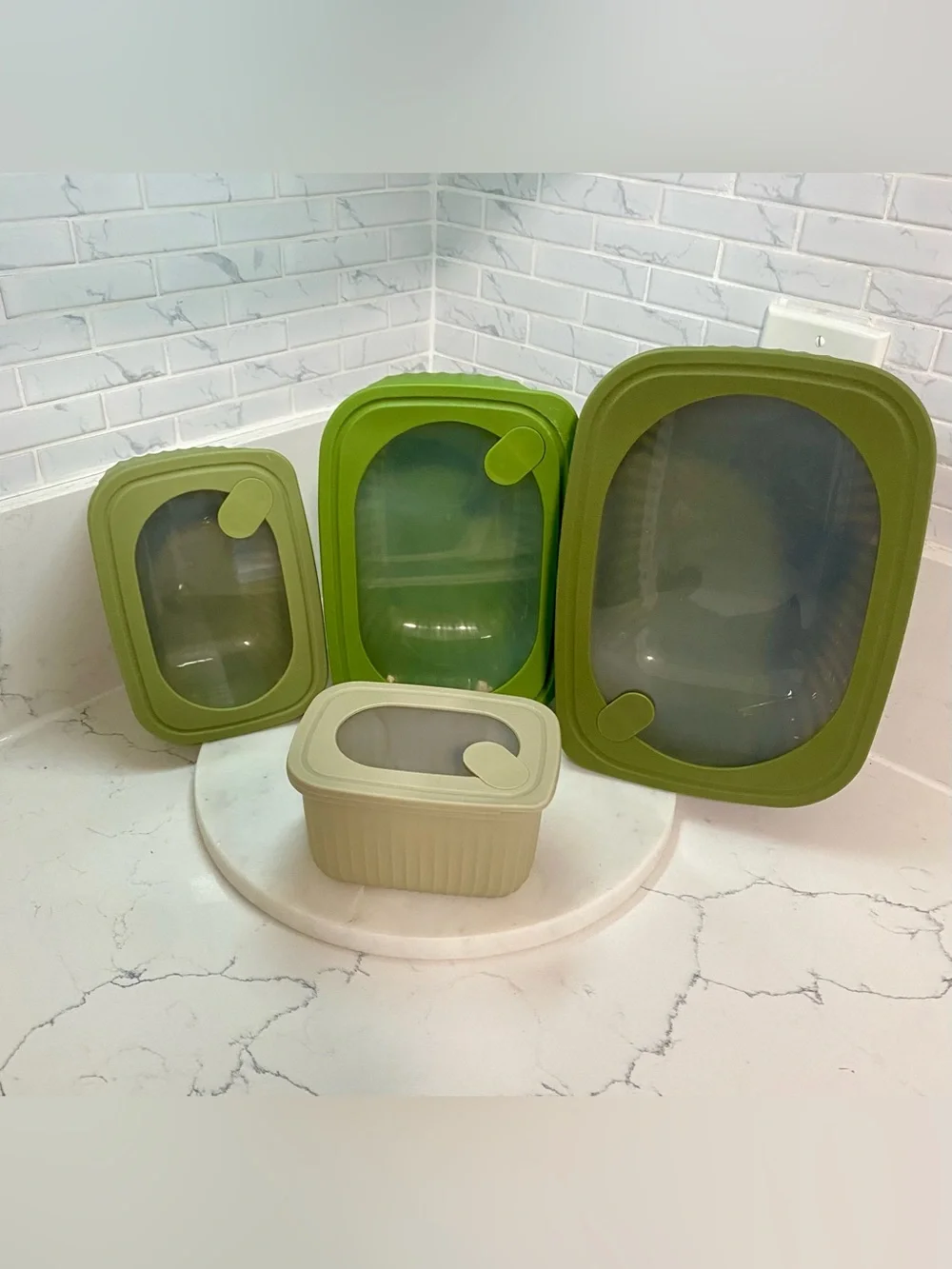 Green Mixing and Storage Bowls with Lids - 8 Pc Set